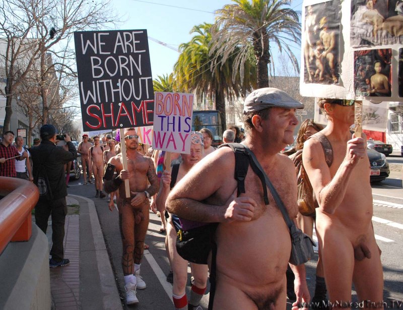 Голые порнозвёзды на публике