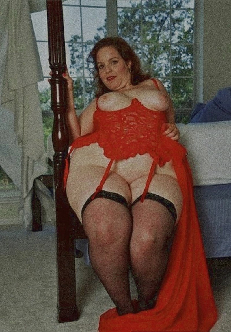 Зрелые толстушки в чулках