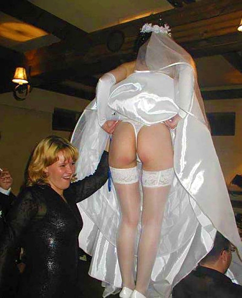 Ретро невесты без трусов