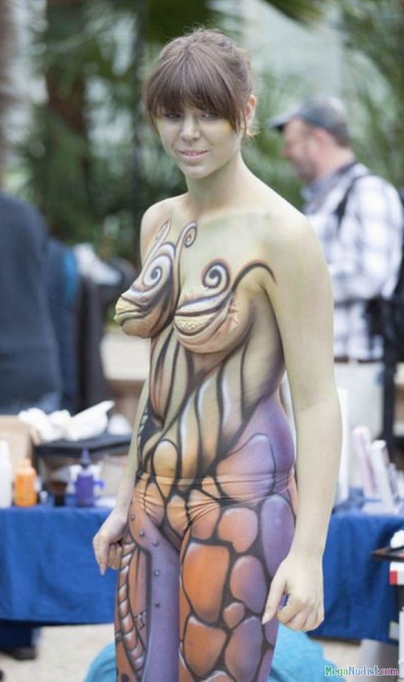 Боди-арт фестиваль голые