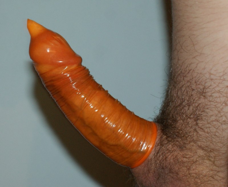 Члены подростков в презервативе