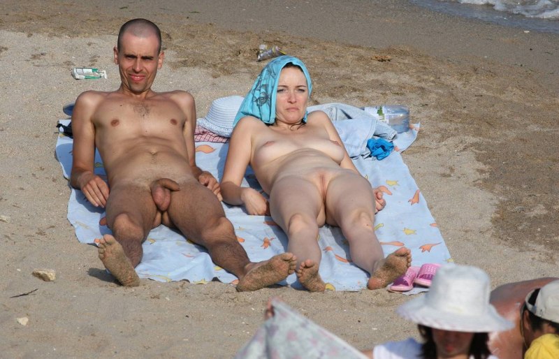 Фотосессия жены и негра на пляже