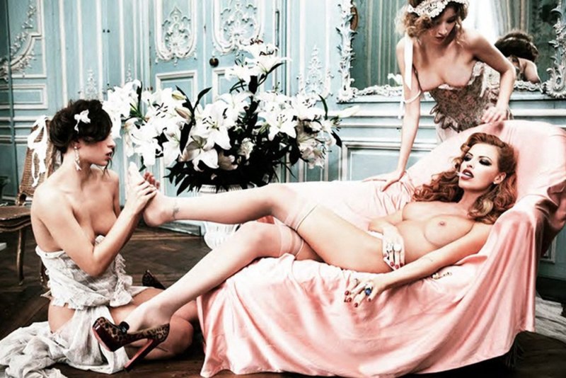 Девушка со львом эротическое