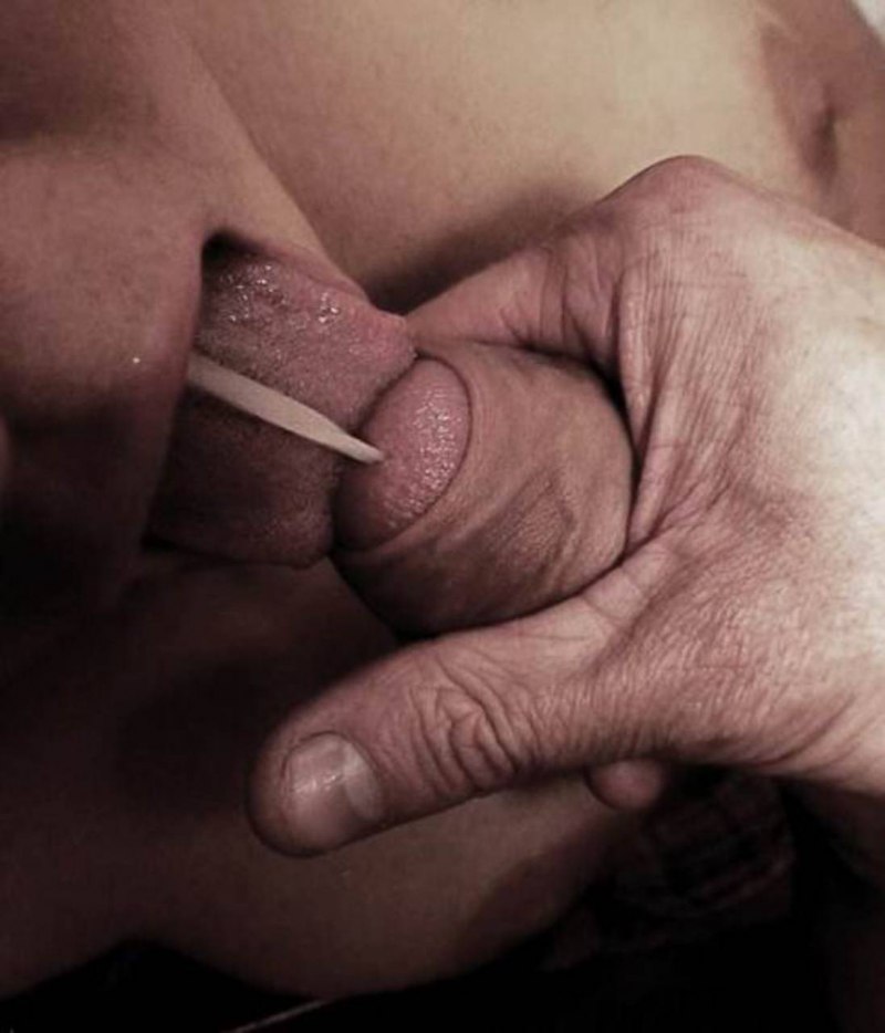 Головкой члена по Соскам