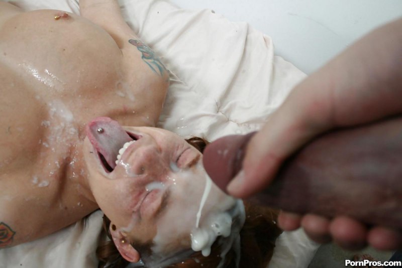 Мужик очень много кончает