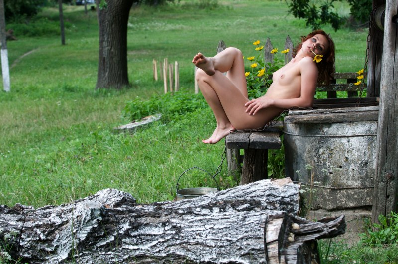 Пинки Джун голая голая