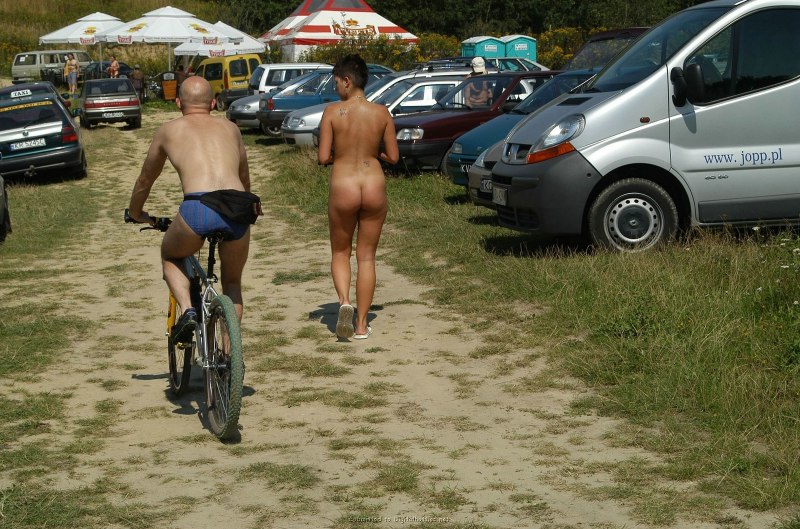 Любители ходить голышом экстрим