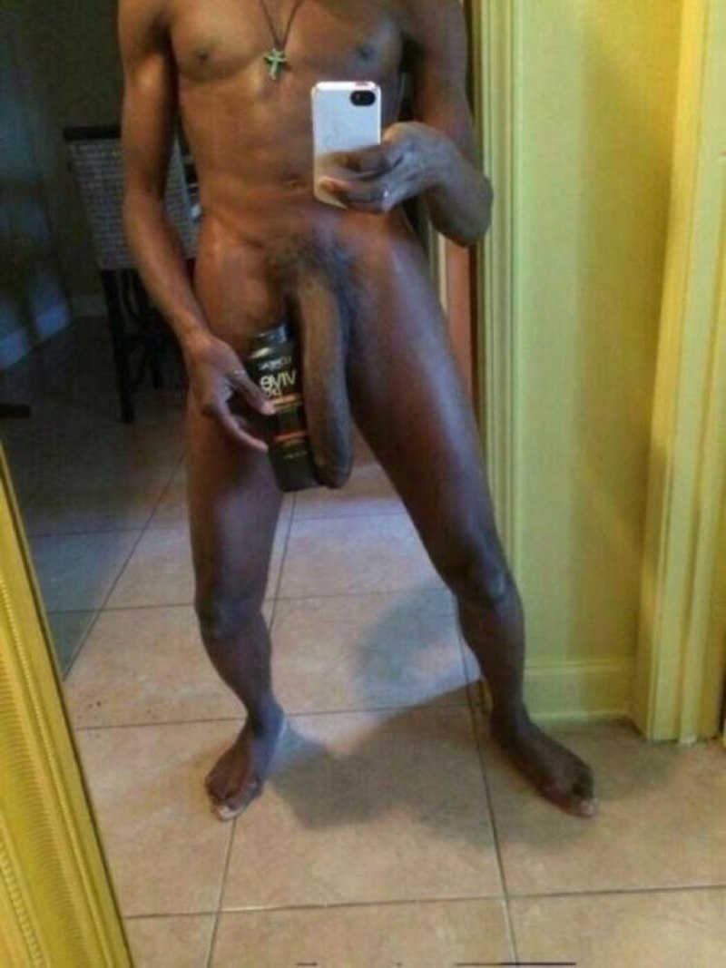 Огромный член до колен