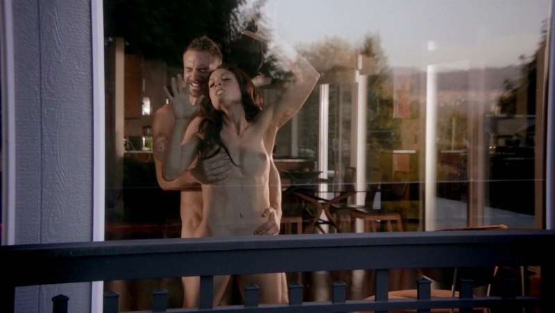 Голая в окне сцена из фильма