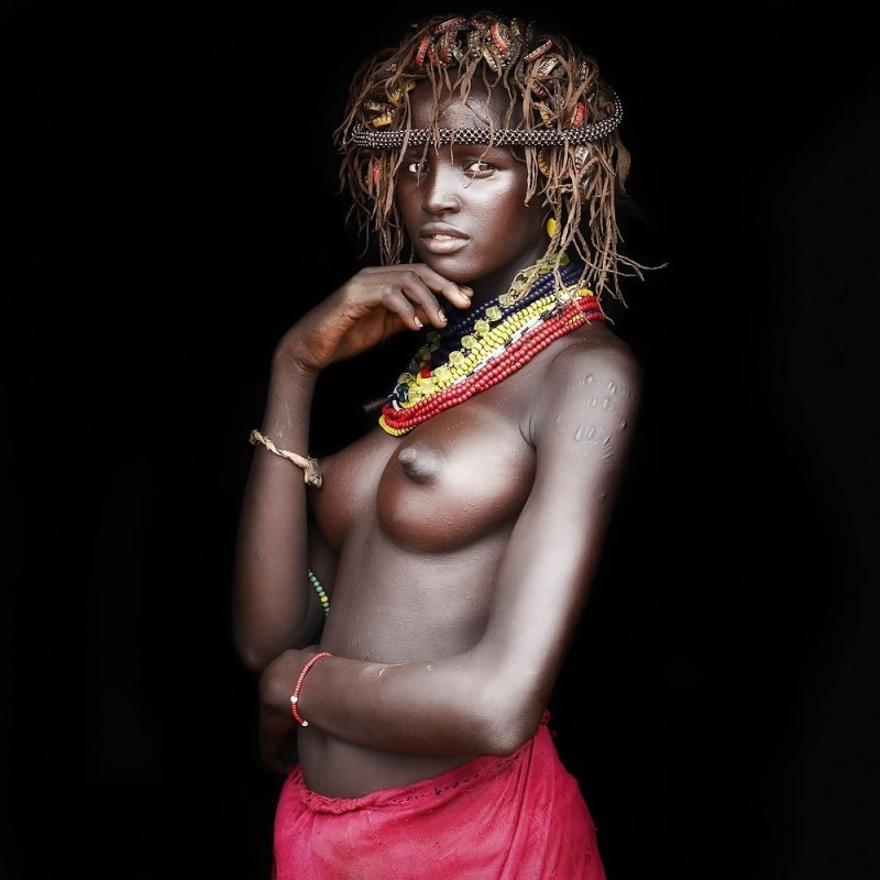 Голые чернокожие женщины