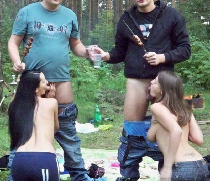 Девушки голышом на шашлыках