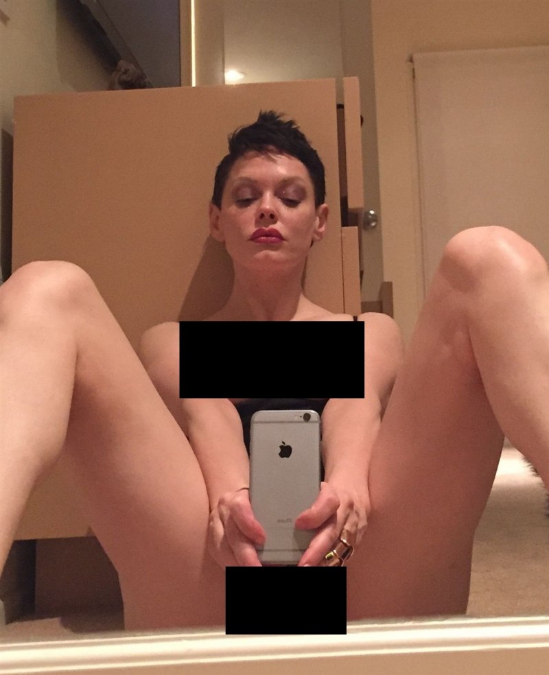 Голая Роуз макгоуэн ICLOUD