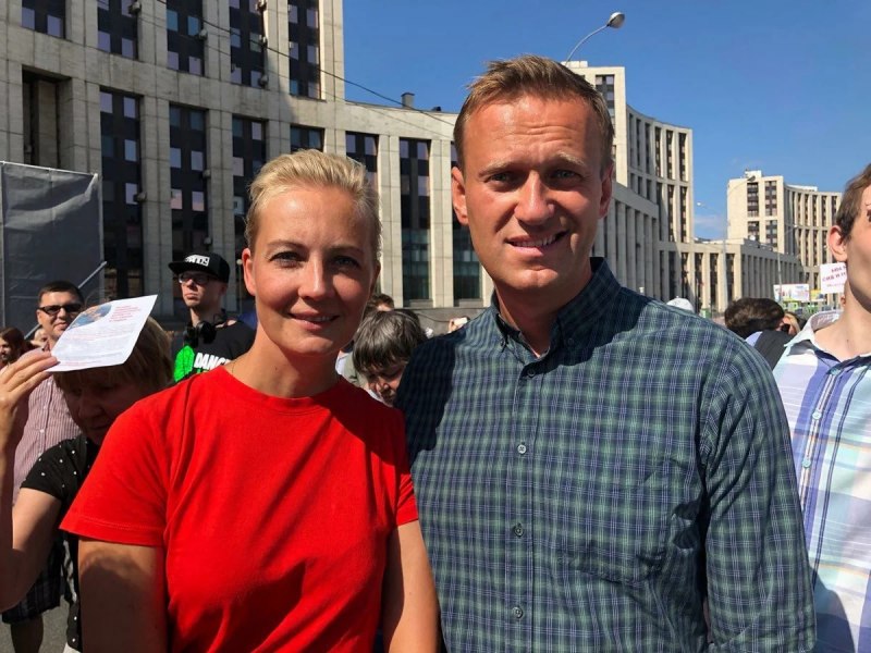 Голая Анна Лутцева Бандитский Петербург.