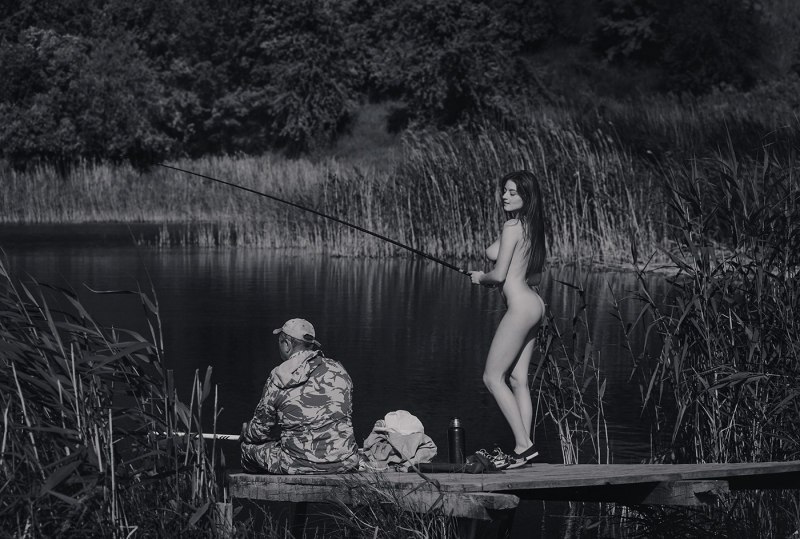 Голые девчонки на рыбалке