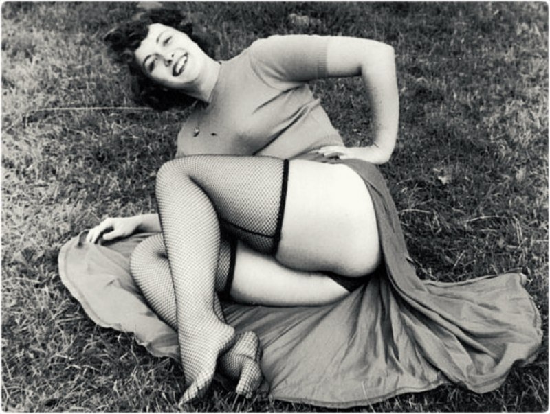 Ретро девушки без трусиков