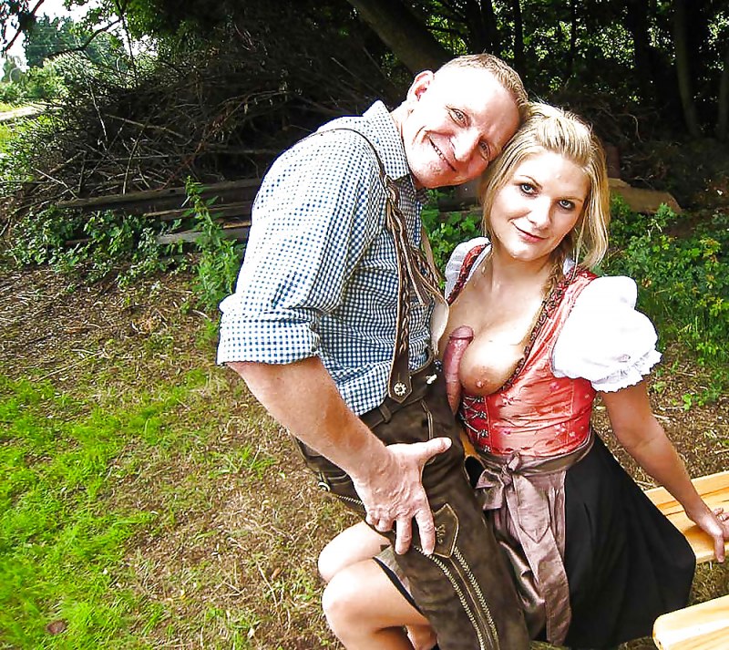 Фестиваль пива в Германии Октоберфест девушки sexy