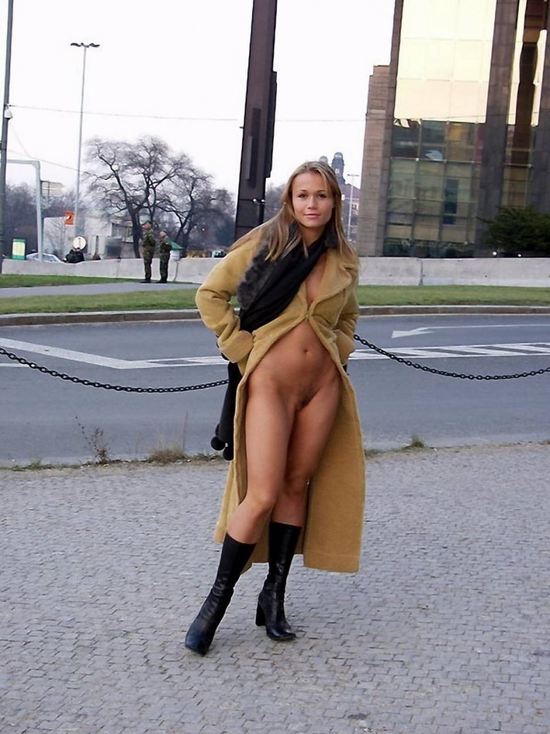 Летнее платье на голое тело