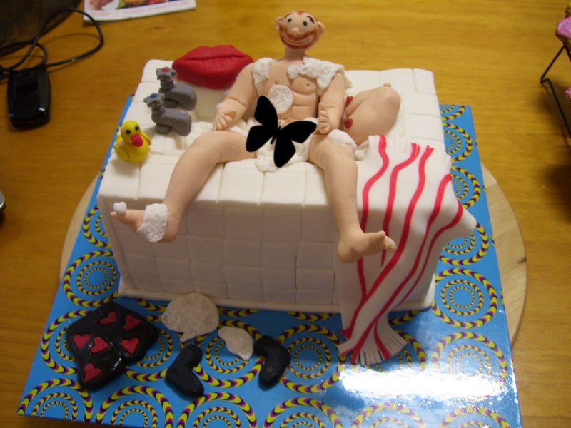 Торт с голой женщиной