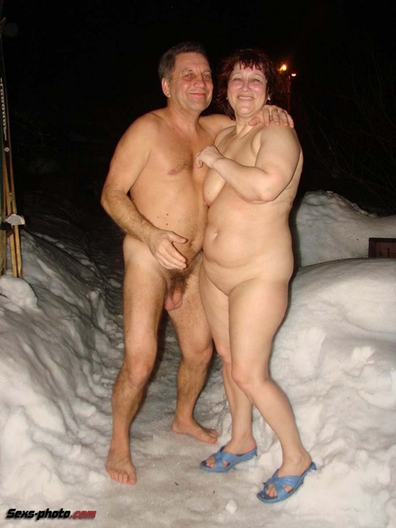 Взрослые пары семейные пары голые в бане