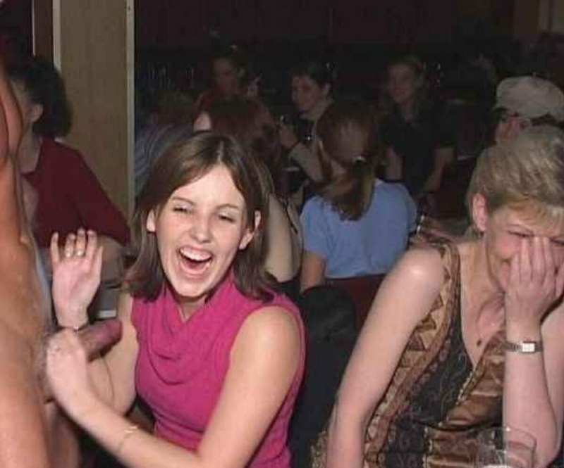 Фото одетые и голые сосущие