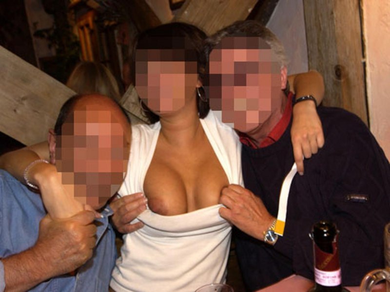 Пьяные девушки на Октоберфест ню