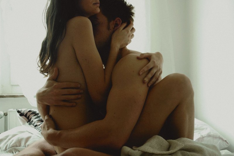 Крепкие объятия эротические