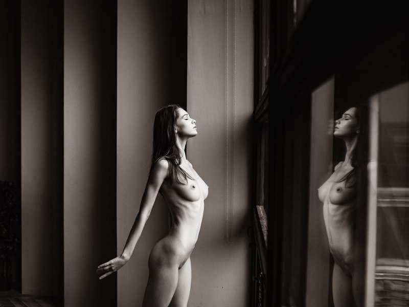 Обычные женщины ню в студии