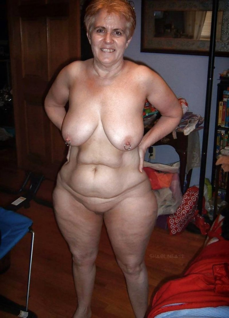 Голые бабки с большими бедрами