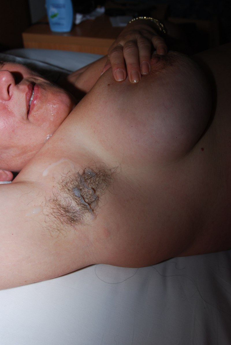 Голые волосатые мужчины и женщины