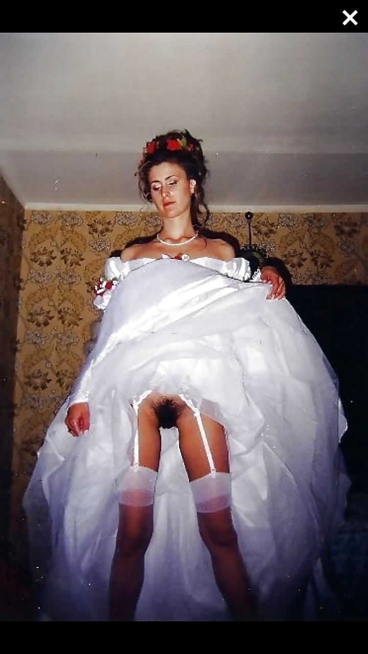 Голая невеста на церемонии