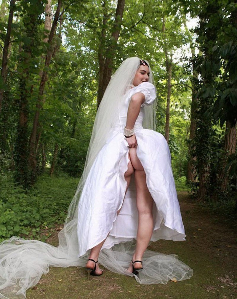 Невеста голая в платье частное