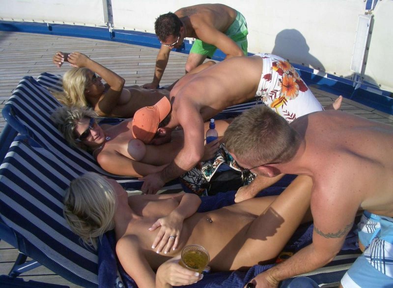 Ебля на нудистких пляжах