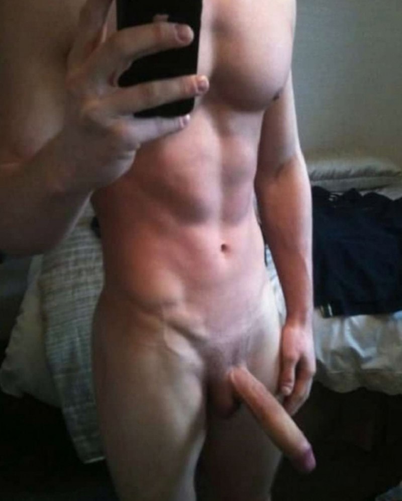 У мужиков члены голые стоящие