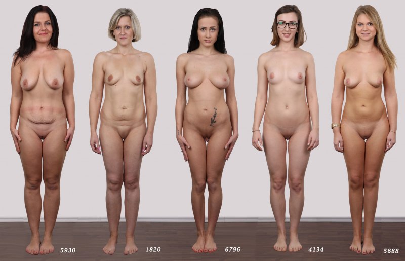 Голые фигуристые брюнетки