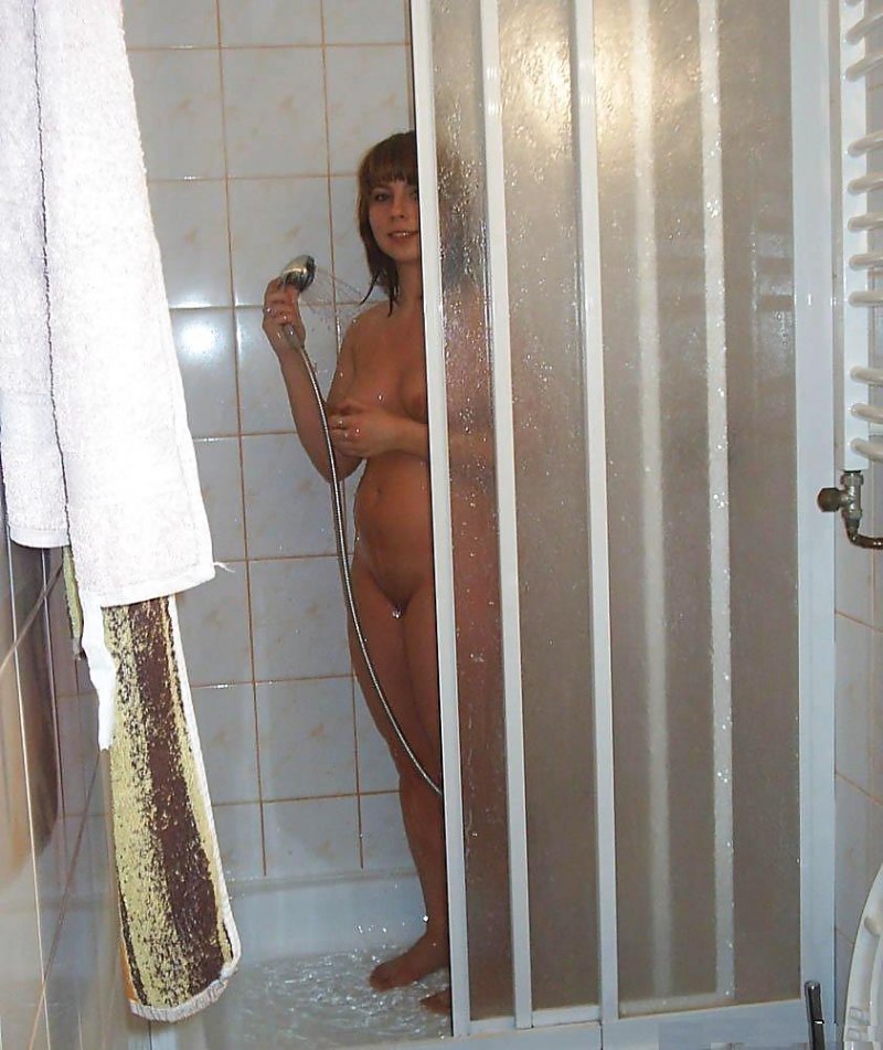 Голые девки в бане частное