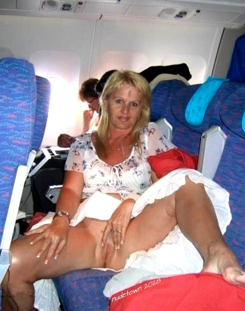 Русские женщины без трусов