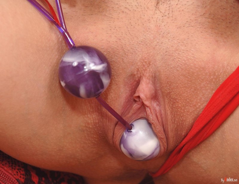 Воздушный шарик в вагине