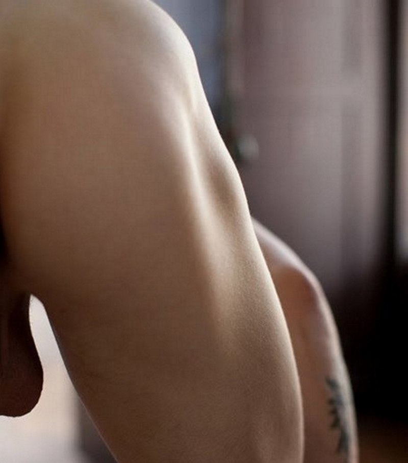 Голые попки парней аниме