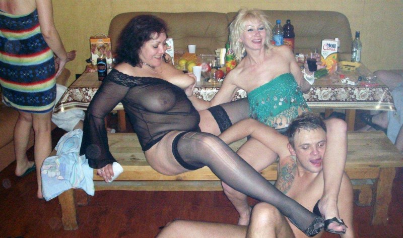 Голые женщины пьяные худые