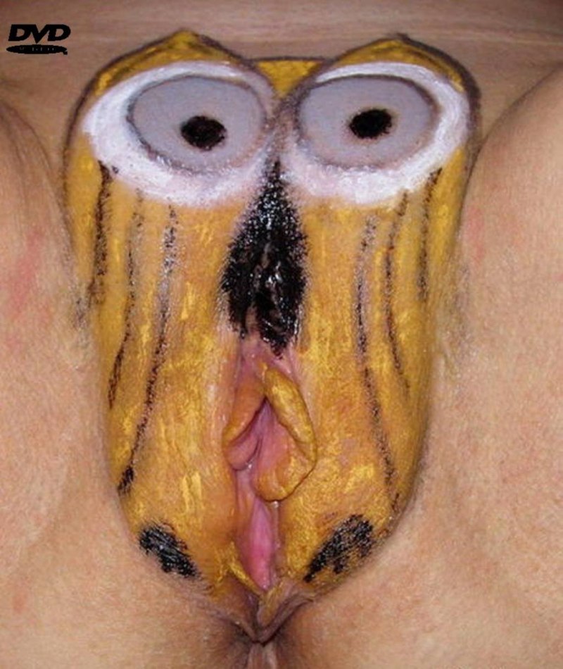 Бодиарт на женских гениталиях