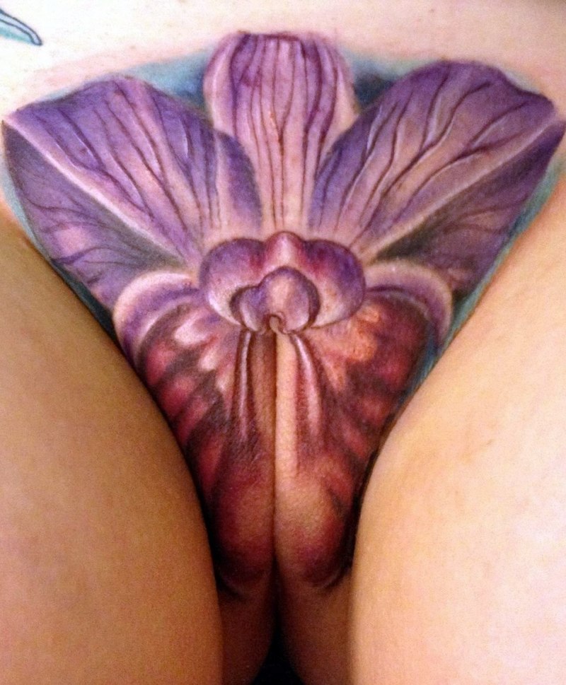 Женские наколки на влагалище