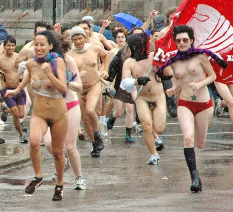 Голые зрелые бабы ебутся