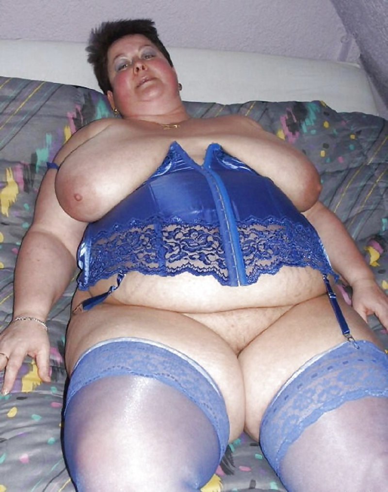 Пожилые женщины с огромными сиськами