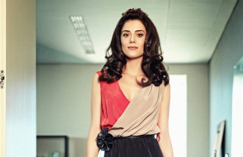 Актриса Чигдем Батур