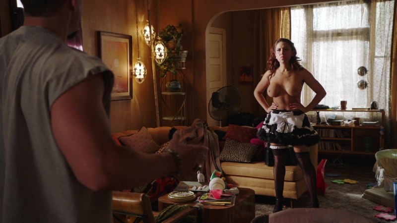 Эротические сцены в сериале бесстыжие