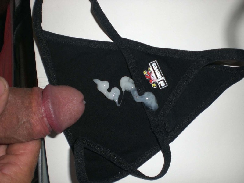 Девушки с отодвинутыми трусиками