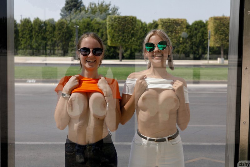 Виктория Соколова и Дианна Седова