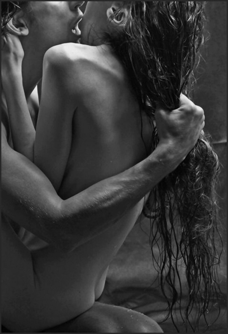 Красивые голые мужчины и женщины