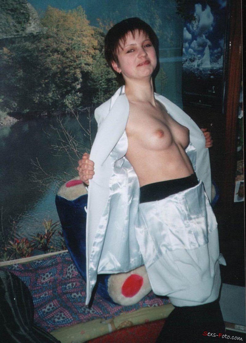 Домашнее ню с пленочного фотоаппарата