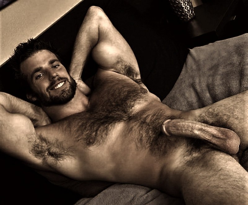 Здоровые волосатые мужики голые